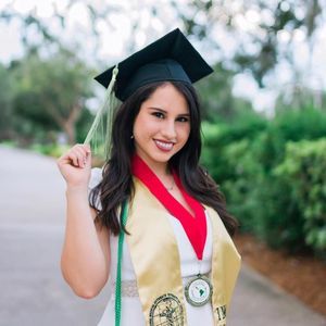 Meet your Posher, Vanessa